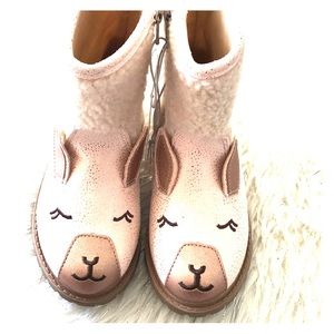 💥NWT💥 Cat and Jack Lamb boots